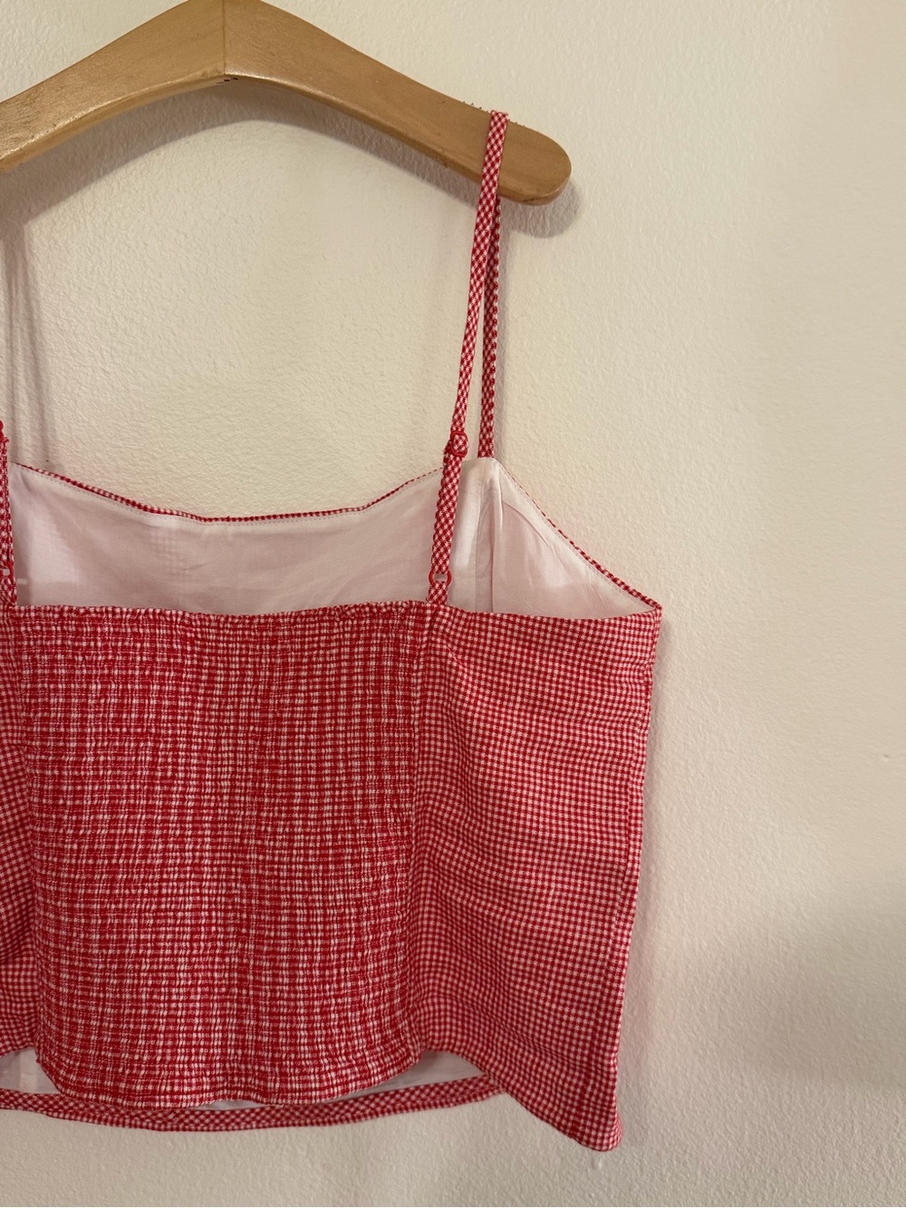Everlane The Seamed Top in Stretch Linen Red Gingham Smocked Back NWT Size M - Picture 11 of 16